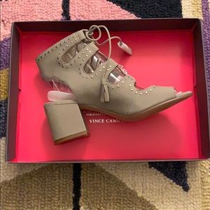 Vince Camuto Peep Gilly Block Heal